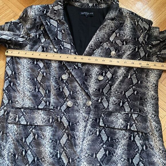 NWOT Generation Love Sasha Snake Print Velvet Blazer - Picture 9 of 9